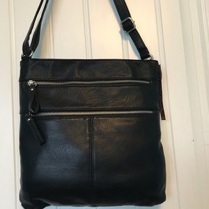Cross over bag with adjustable straps